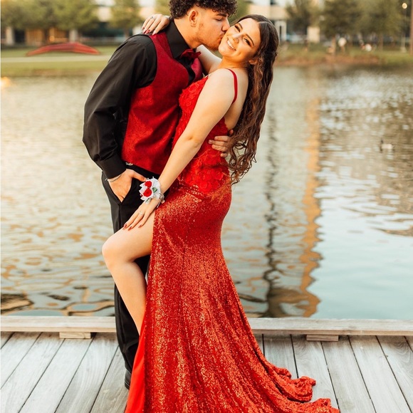 Prom Dress - Picture 2 of 3